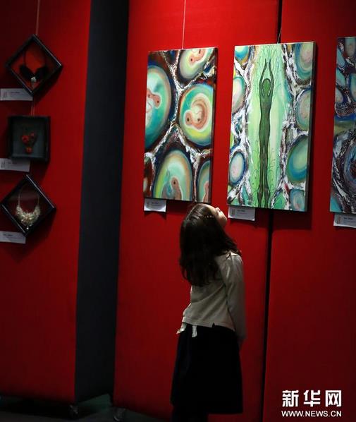 �����˸������Ļ��ٰܾ���������������֮ҹ