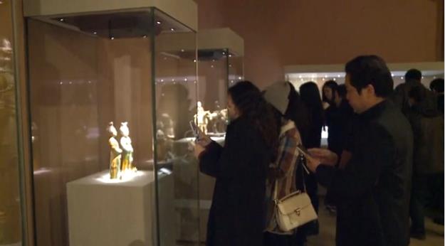 ������������֣�ݺ��չ��