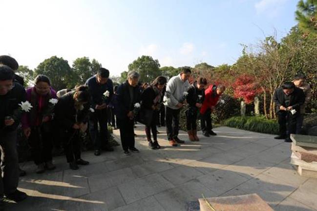 ����ϵ���100����չ����������������