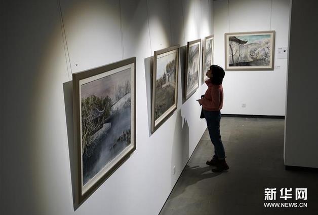 �Ͼ����������ۼ�չʾ�黭��Ʒ