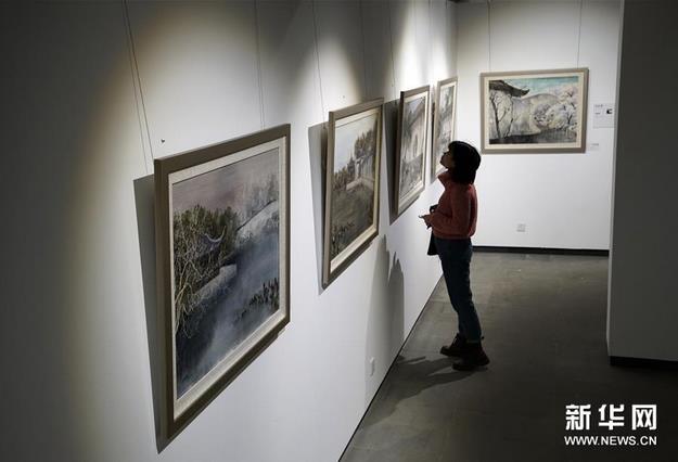 �Ͼ����������ۼ�չʾ�黭��Ʒ