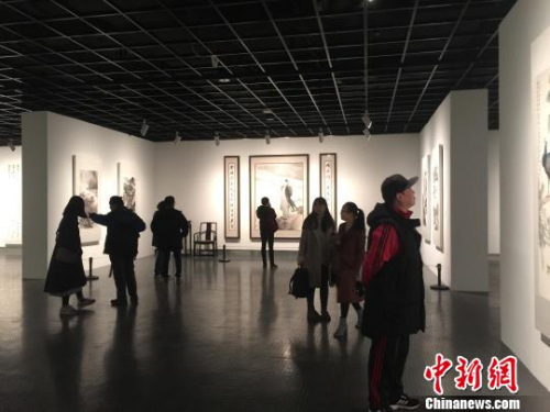 ���Ľ캼�ݡ��й���˫��չ��Ļ