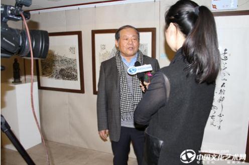 ��ʯ�ͻ�•�й��Ρ�ӭ���黭չ�ھ���Ļ