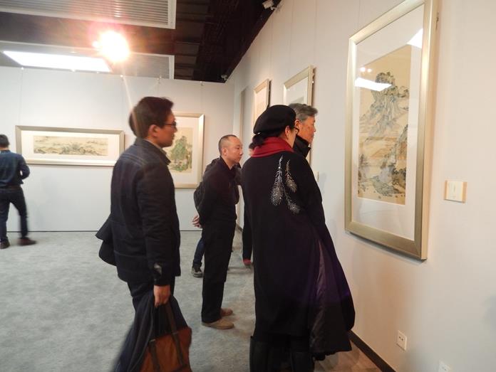 ���ʽ���������Ρ�ɻ�չ�����й�����չ������