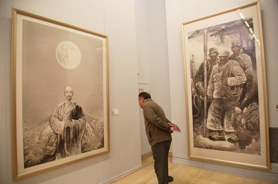 �������� ��̨������Ʒչ�����й�������