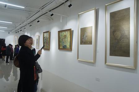 �������ϡ��þӺ������ռ�������Ʒ����չ��Ļ