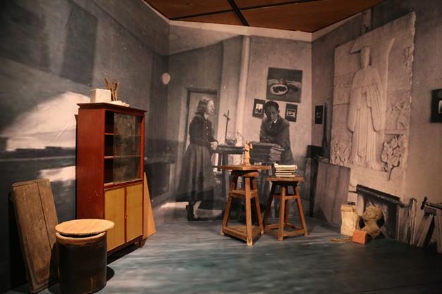 �����ҡ������ڷ���Ʒ���׼���չ����չ��