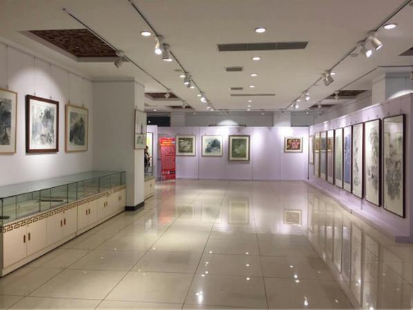 ����Ѱ��������Ů��������չ