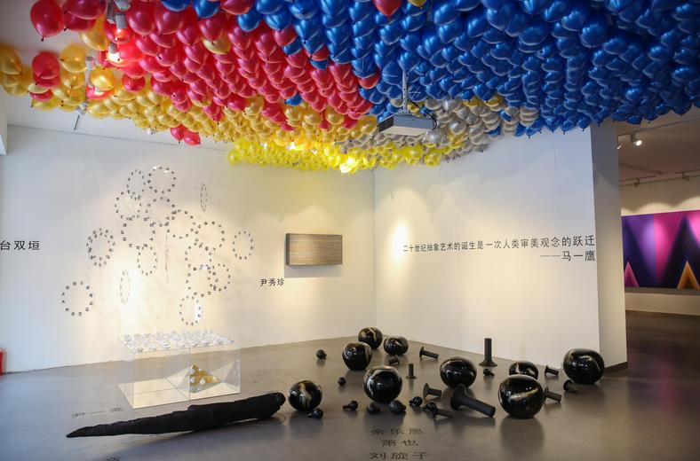 �׽��й�����������չ�����������Ļ���