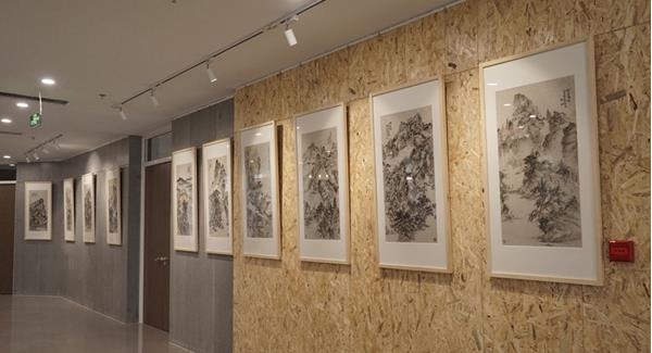 �������ʵ������й�����Ʒչ�������ʾ���