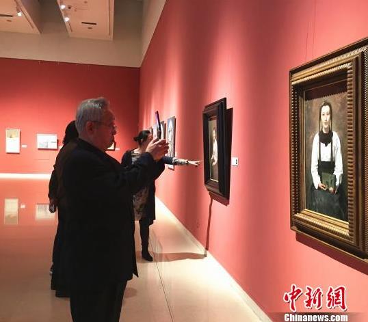 ��ŷ�����Ҿ���滭չ��Ļ