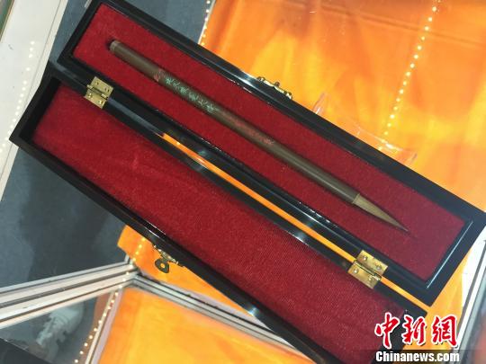 ë�󶫡��ܶ�������ë������ 