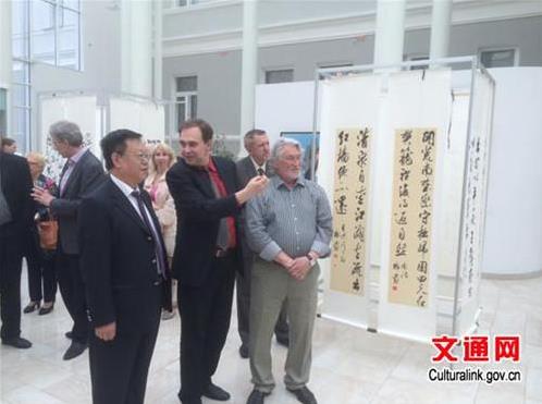 �����黭չ�����ڿ�������