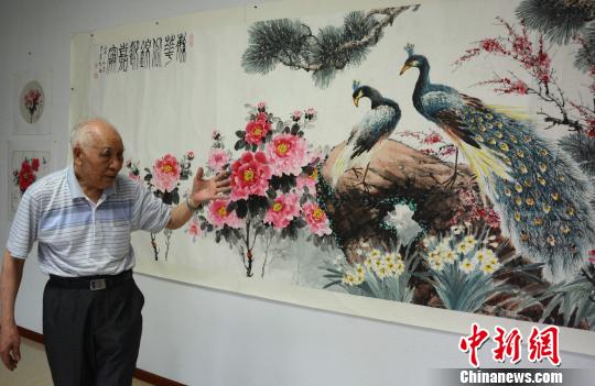 闽西指画家林奇英:画画追求的是真善美