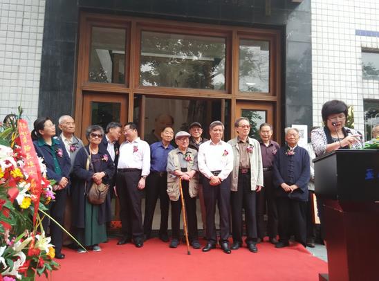 �����黭СƷչ���������ֻ�Ϸʾ���