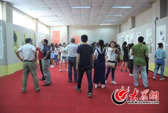 ���ʫ���黭��ƷѲչ�߽�ɽ������