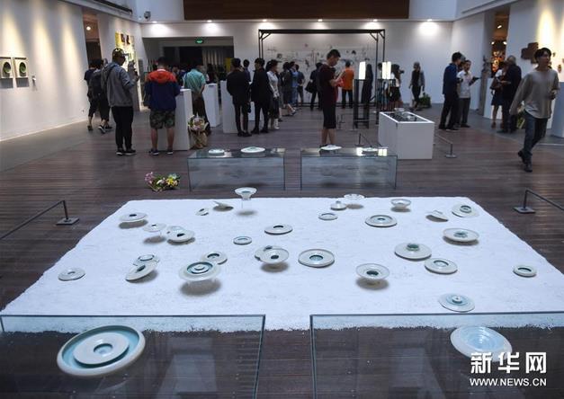 �廪��ѧ����ѧԺ�ٰ�2016�챾������ҵ��Ʒչ