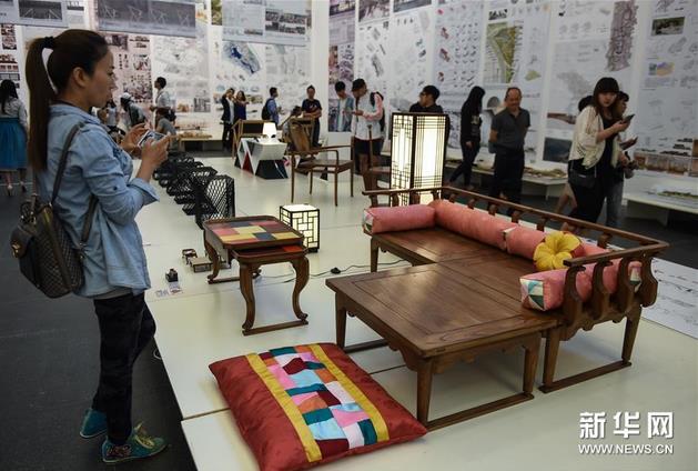 �廪��ѧ����ѧԺ�ٰ�2016�챾������ҵ��Ʒչ