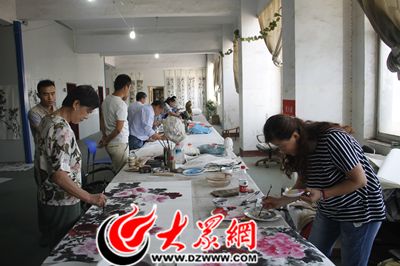 ɽ������ٰ�ĵ���黭������