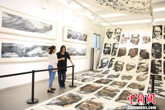 艺术家张肇达个人画展“炁”在京举行