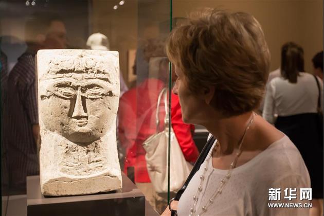 ���������Ī����������Ʒչ�ڲ�����˹��Ļ