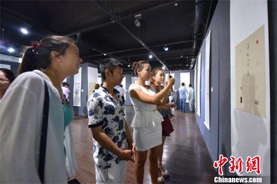 ȫ��׭�����Ҵ����ڴ�ǧ�����Ĵ��ڽ���չ