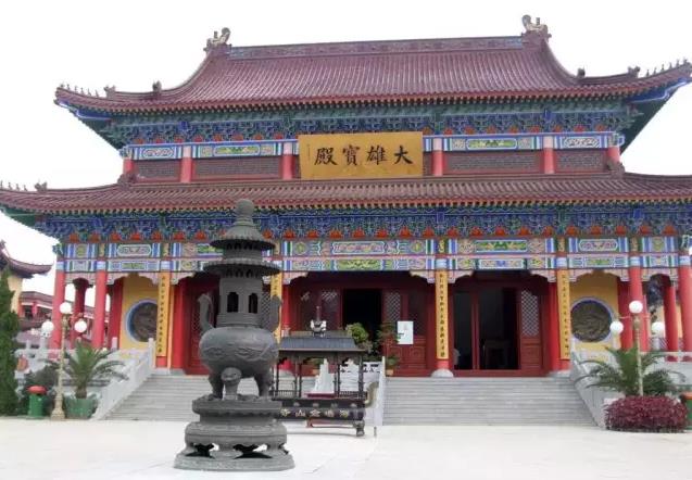 �ڶ����й���̨ɽ���Ļ�������Ʒչ��ʼ����