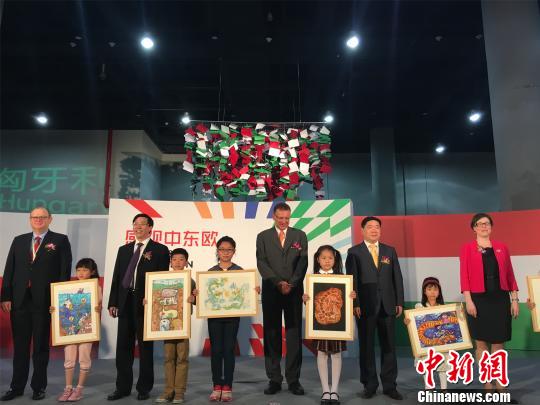 中东欧文化艺术交流展在宁波启幕(组图)