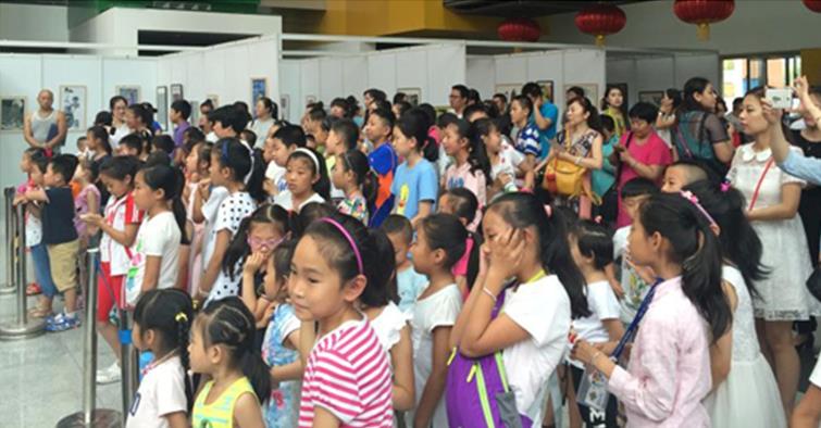 ȫ���ٶ�������Ʒչ���ɹ�Ѳչ�ɹ���Ļ