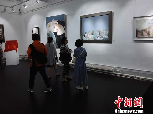 �����ҳ������г����ԣ������ֵ��˶��������