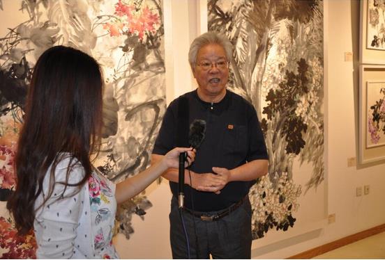 ����ɭ����СƷչ��һ������Ļ