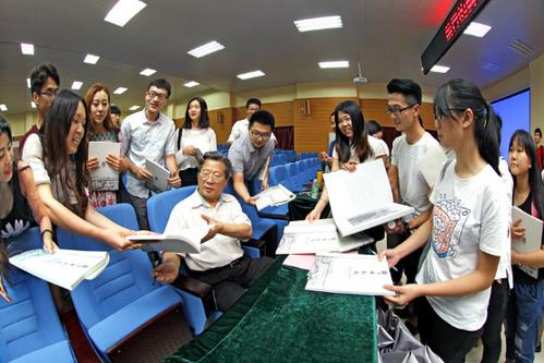 ����������ɽ��ѧ�»�ѧԺ����ɽˮ��������