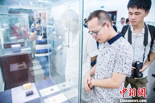 �׽캣Ͽ��������׭�̴���������Ļ