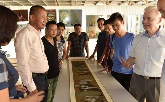 ��˿·˼·���й��黭չ�ڲ�����ɳ�ٰ�