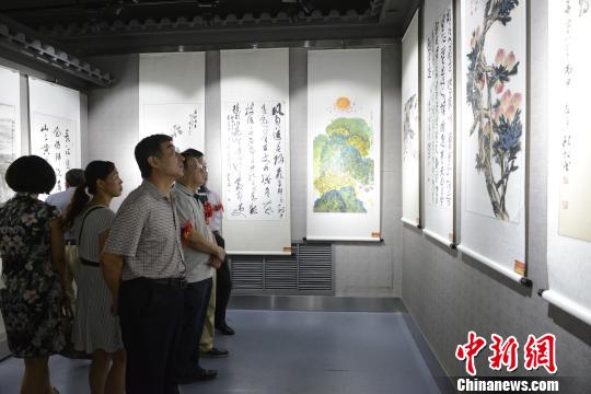 庆祝建军89周年书画作品展山西太原启幕