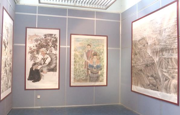 ��������-����μ���黭ѧ������չ�ھ���Ļ