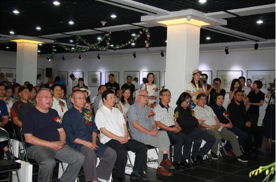 �������▪����չ�ھ�����