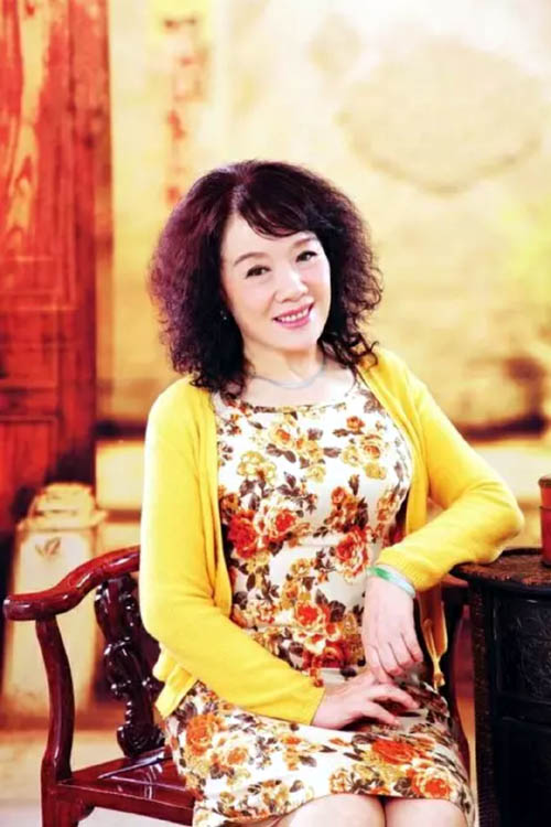 ��ľ������50������Ů��չ������ɽ��������