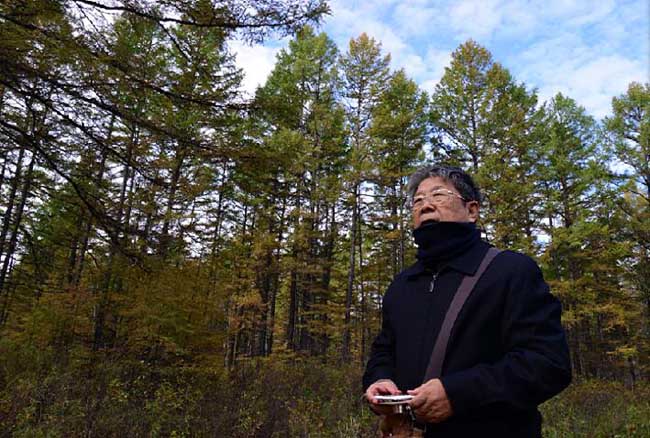 于志学先生在汗马原始森林采风