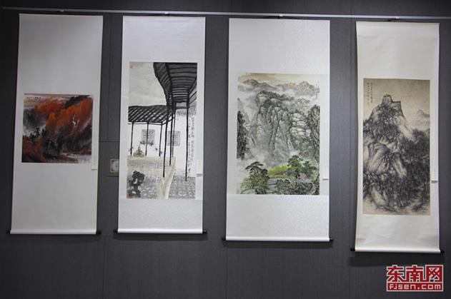 ���ݡ��ϲ��黭����չ������Ļ