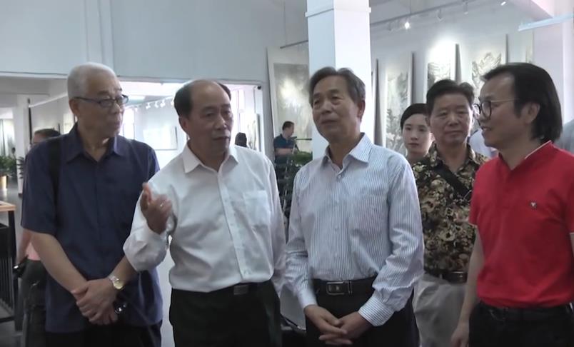 �����}�������ອ����Ʒչ����ɽ����Ӫ