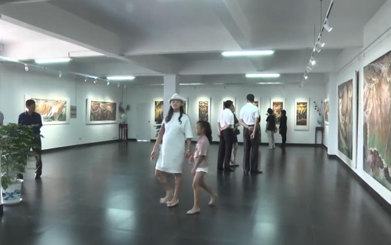 �����}�������ອ����Ʒչ����ɽ����Ӫ