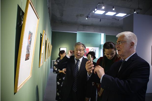 ����˹�Ḧ�ٿƱ��������ݽ�Ļ���ٰ���չ