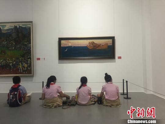 ����ʷ���¶ȡ����忪Ļ չ�й������ͻ�ʷ