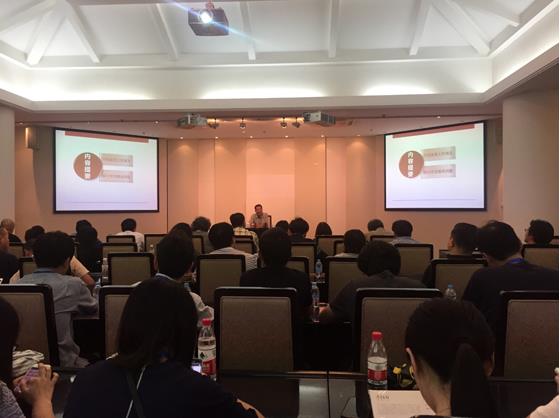 做中国美术馆界的第一批“艺术品保护医生”