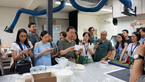 做中国美术馆界的第一批“艺术品保护医生”