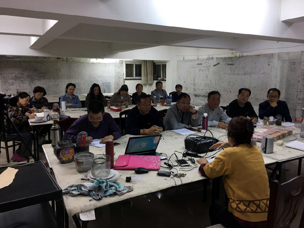 冰雪画会秘书长卢平在学习班开学式讲话