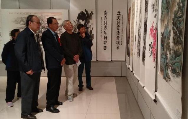 ����ϼ�������о�Ժ�׽��黭չ�ھ���Ļ