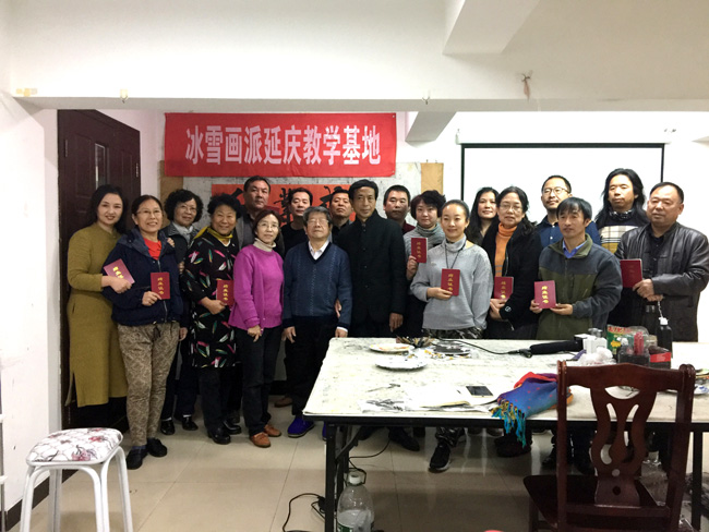 导师和学员们合影