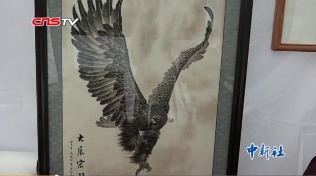 发丝作墨绘就奇幻画作 百余名艺人秀绝活